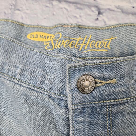 Old Navy Women's Denim Shorts The Sweetheart Distressed Light Wash sz 6 Cuffed - Picture 6 of 10